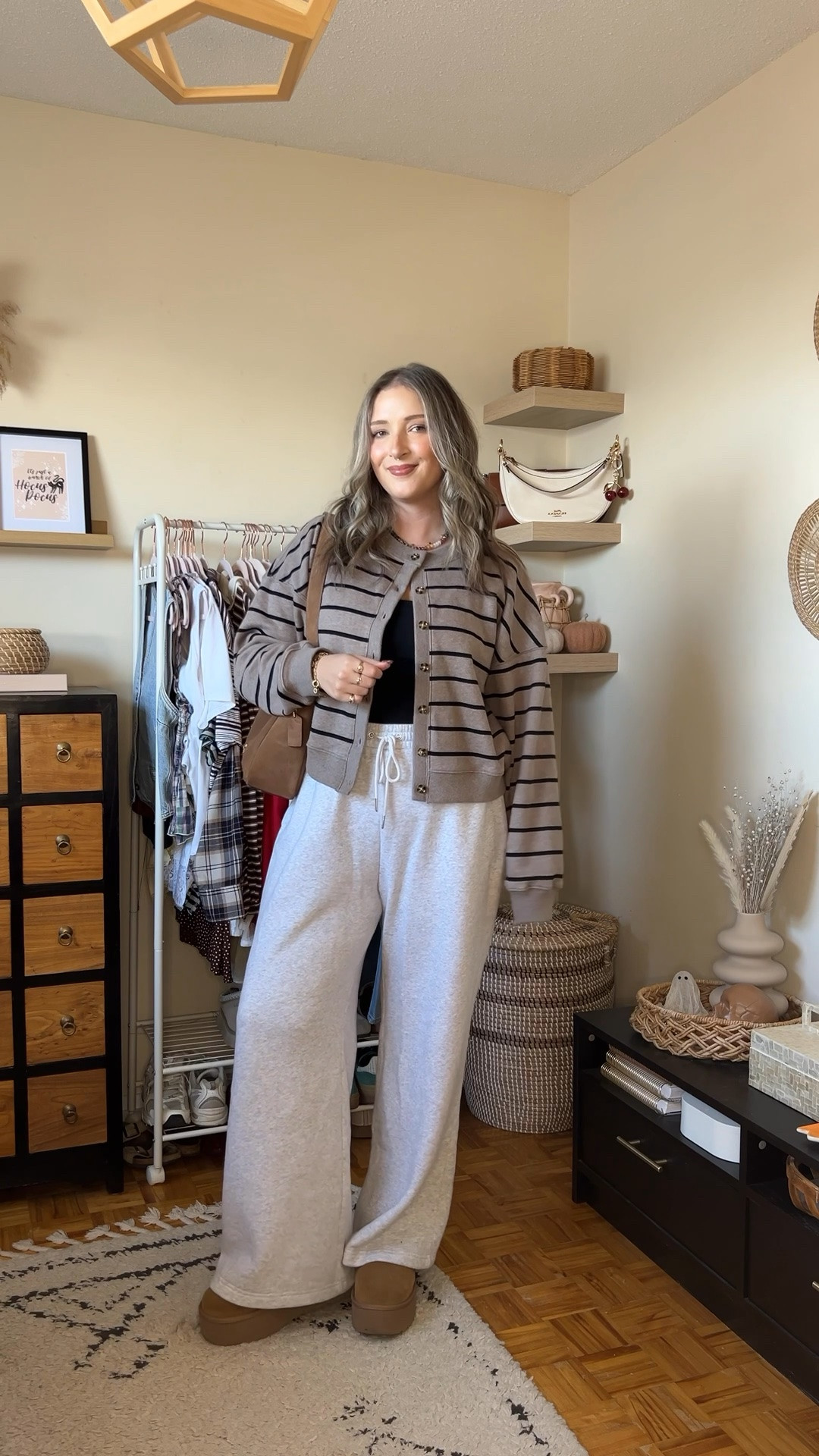 Comfy fall outfit! Code AFLTK for extra 20% off Abercrombie! Wearing L in the striped cardigan sweatshirt, M in the bra free tank top, and L in the wide leg sweatpants (could do M). I’m a 9.5-10 shoe and wear a 10 in the Uggs