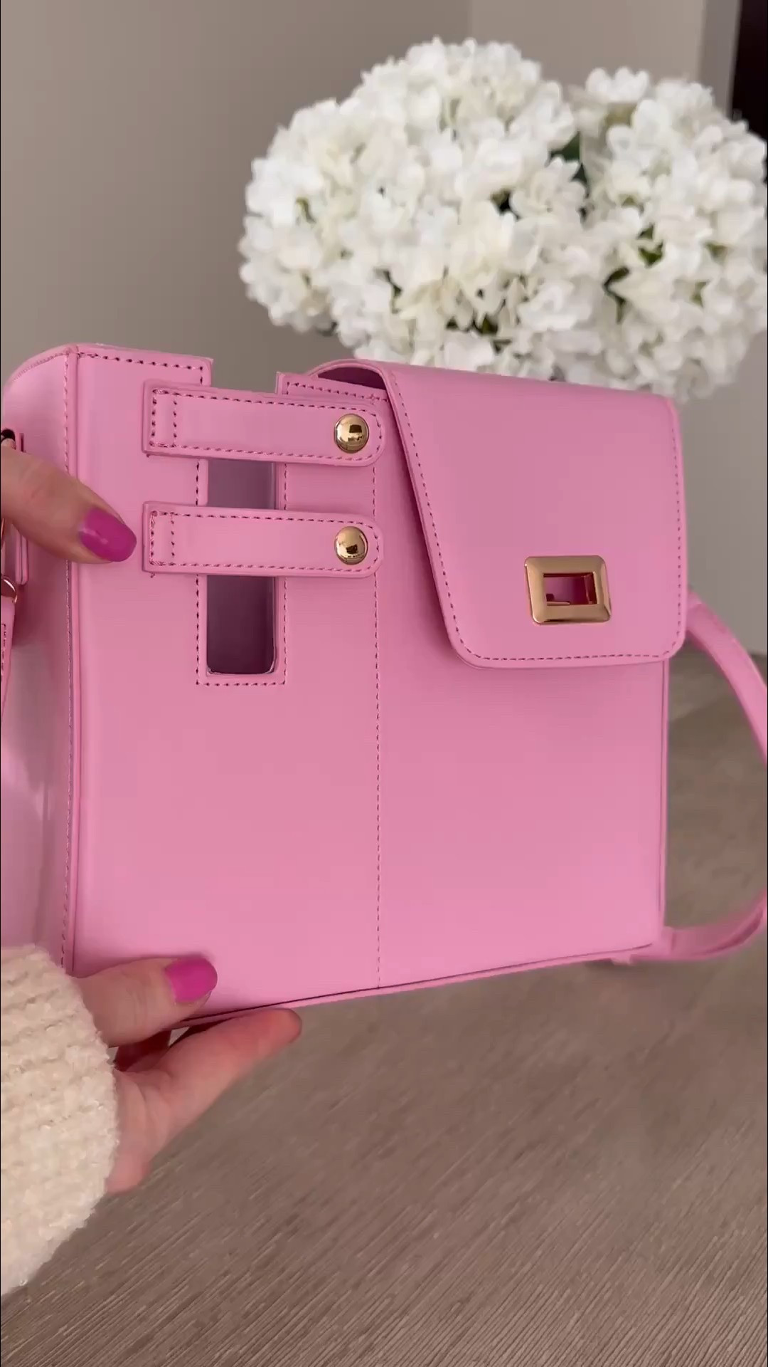 one of the trending teen gifts for christmas this year !!!!

christmas gifts 🎄 Stanley crossbody bag #trending #pink #giftsforteens #valentinesday #valentinesdaygift #gifta  #founditonamazon #stanleybag a#vday

#LTKWatchNow #LTKU #LTKSeasonal

#LTKGiftGuide #LTKWatchNow #LTKFindsUnder50