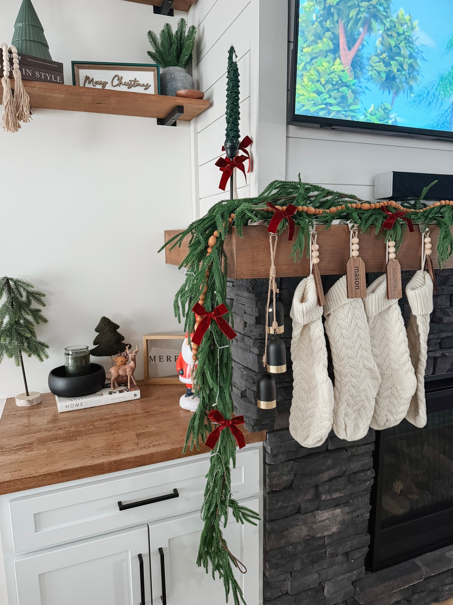 Christmas fireplace  🎄 

#LTKHoliday #LTKSeasonal #LTKHome