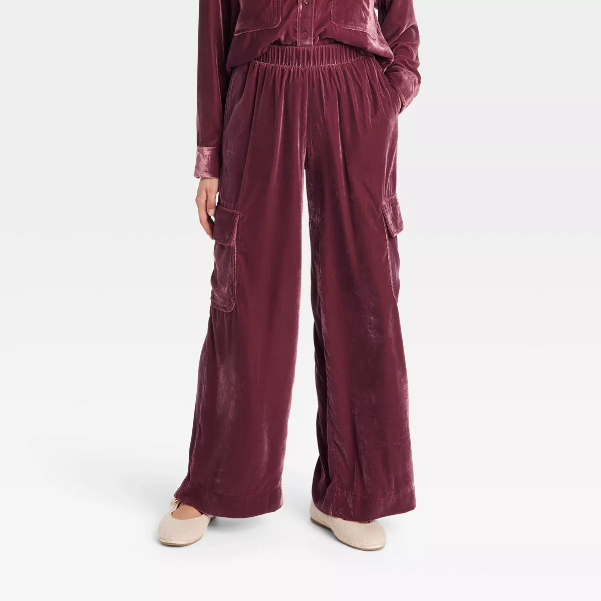 Women's Mid-Rise Wide Leg Velvet Cargo Pants - Universal Thread™ | Target