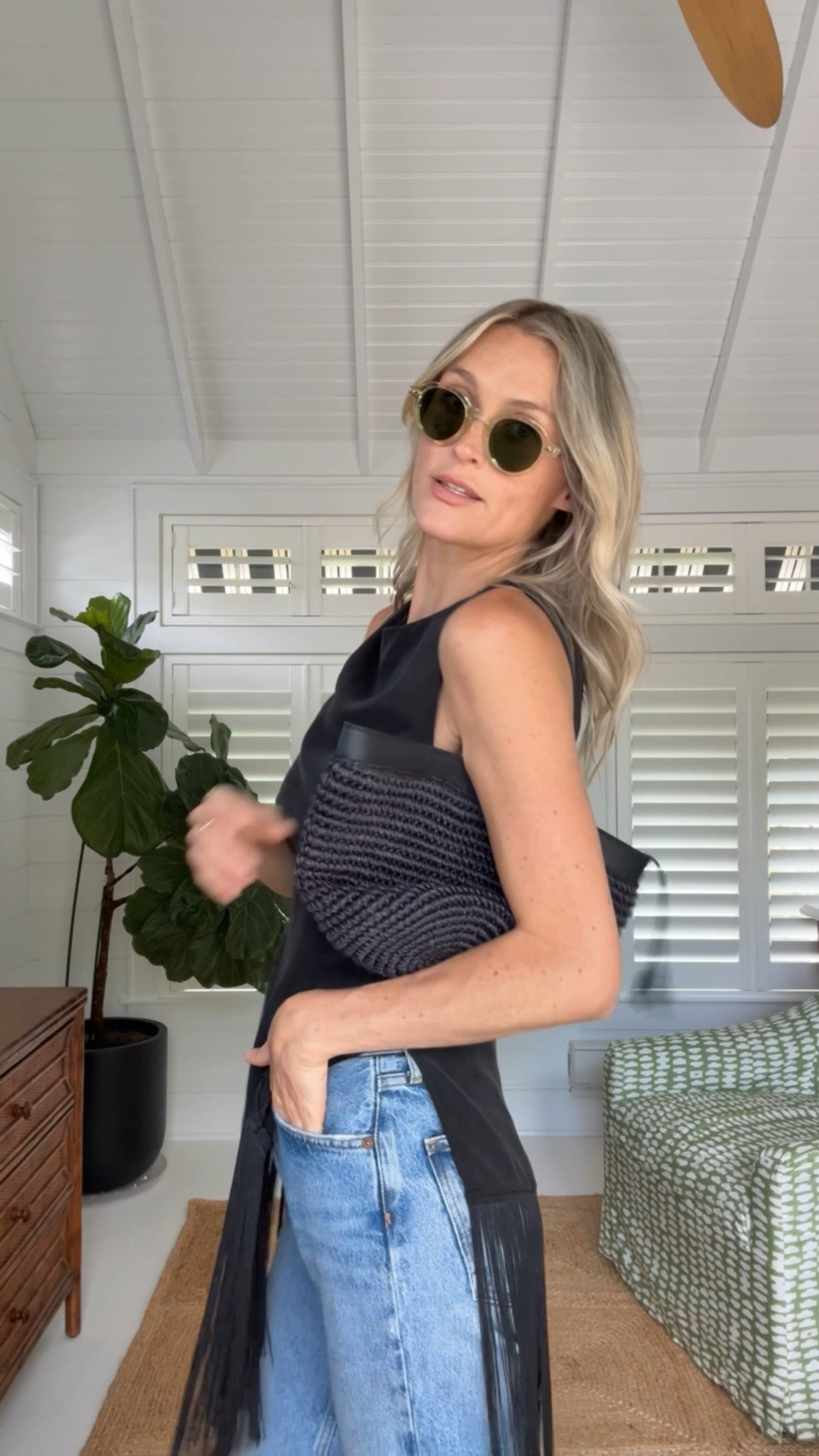 All of my favorite brands on the @shopapp! This is by far my favorite way to shop, "heart" things for later and grab some deals. 

Annnnd they have an End Of Summer deal where when you spend over $200 on one order, you get $50 shop cash back to spend! 

All of my favorite brands in one place where I can plan out the outfits and create my own little moodboard of looks! 

#shopapppartner