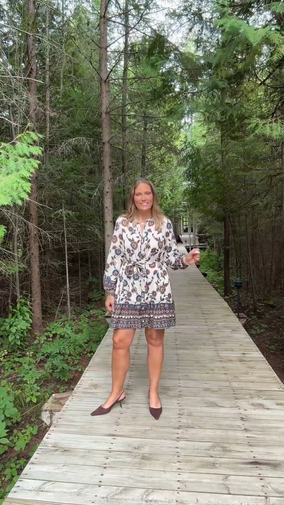 We love this long sleeve floral dress from Evereve. We think it is going to be great for fall. We paired it with brown heels but it would also look great with tall boots. 

#LTKSeasonal #LTKMidsize #LTKOver40