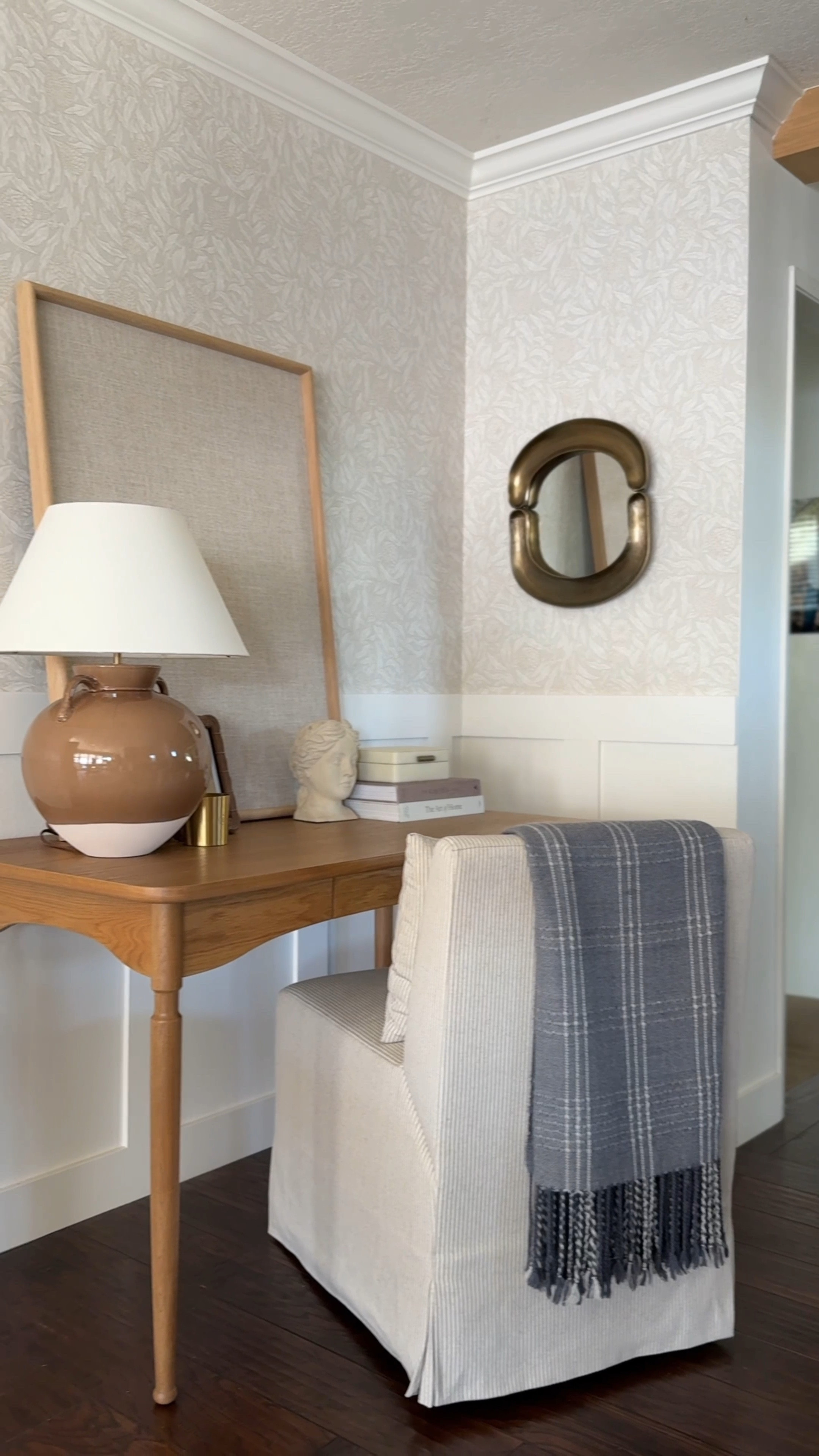 New writing desk space for the new year. 
#mcgeeandco

#LTKWatchNow #LTKSeasonal #LTKHome