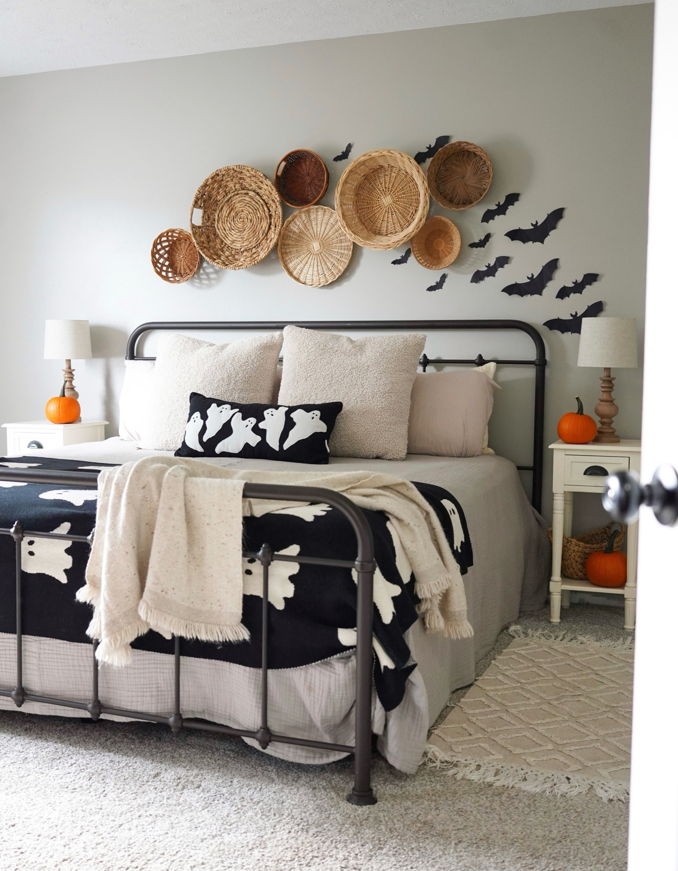 Halloween bedroom. Halloween bedroom decor. Halloween decor. Halloween home. Ghost blanket. 

#LTKfindsunder50 #LTKSeasonal #LTKhome