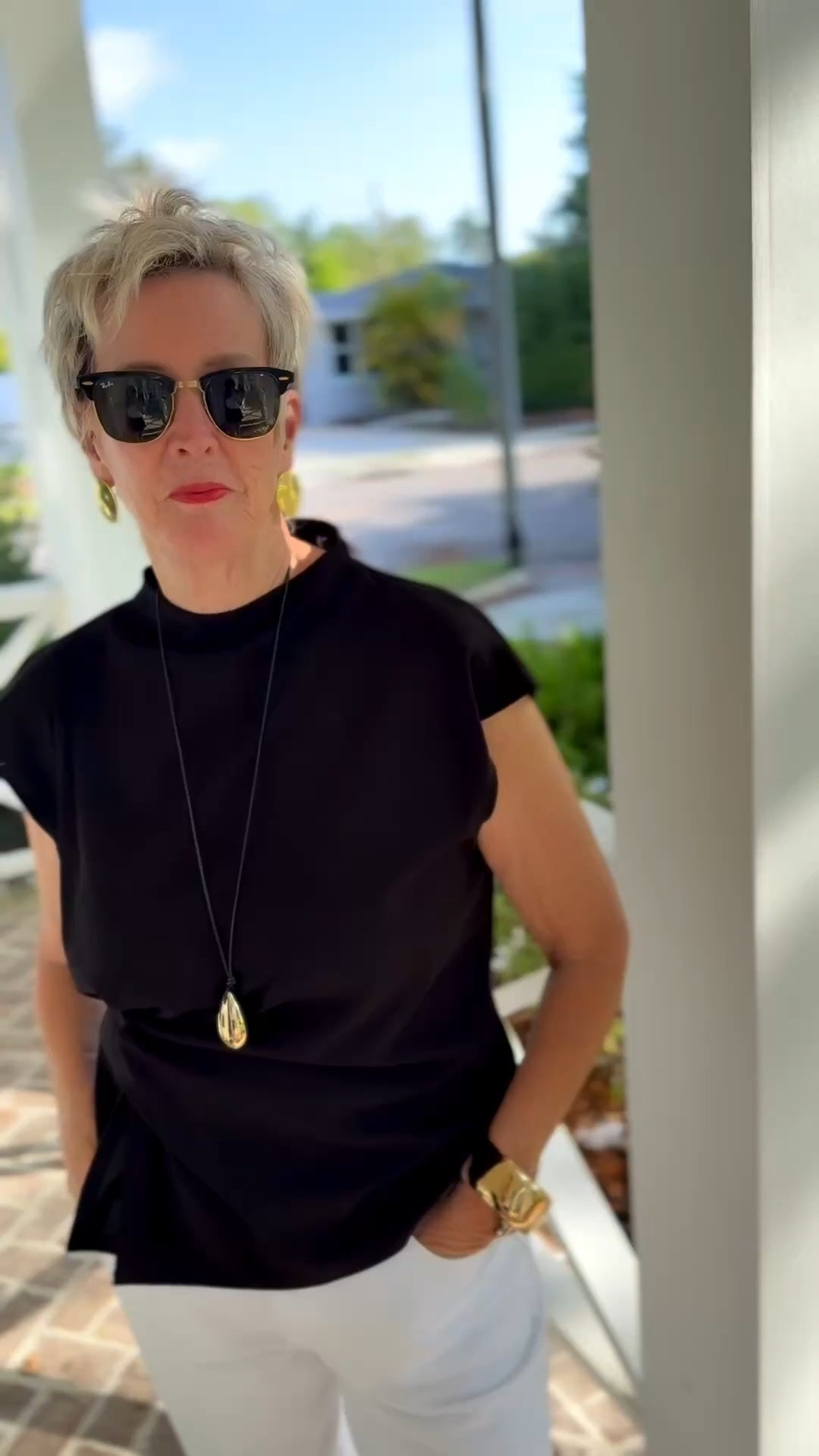 black + white + gold 