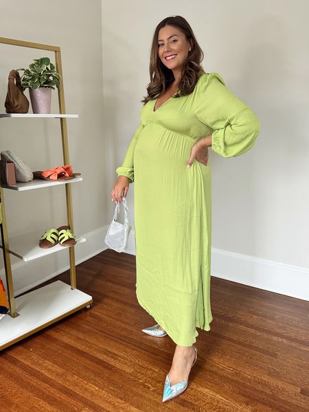 This green dress might be one of my favorites for spring! Perfect for a wedding guest dress. Non-maternity, bump-friendly. Wearing size XXL. Sizing from XXS to 5X.

#LTKcurves #LTKwedding #LTKSeasonal