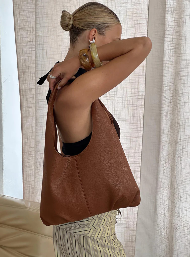 Zenia Shoulder Bag Brown | Princess Polly US