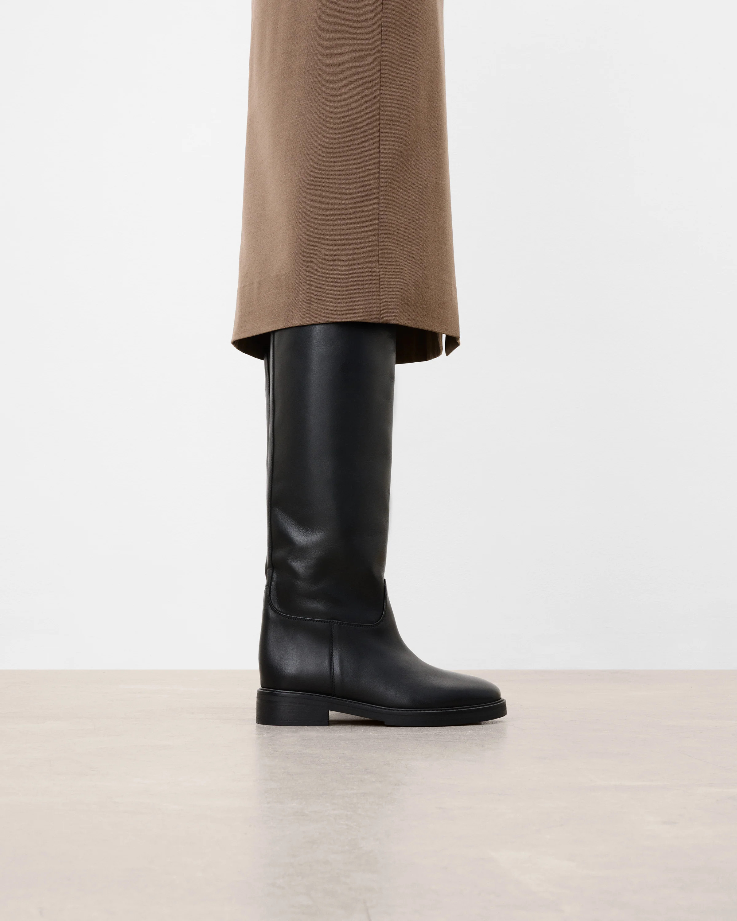 Florentine Leather Black Boot | Flattered