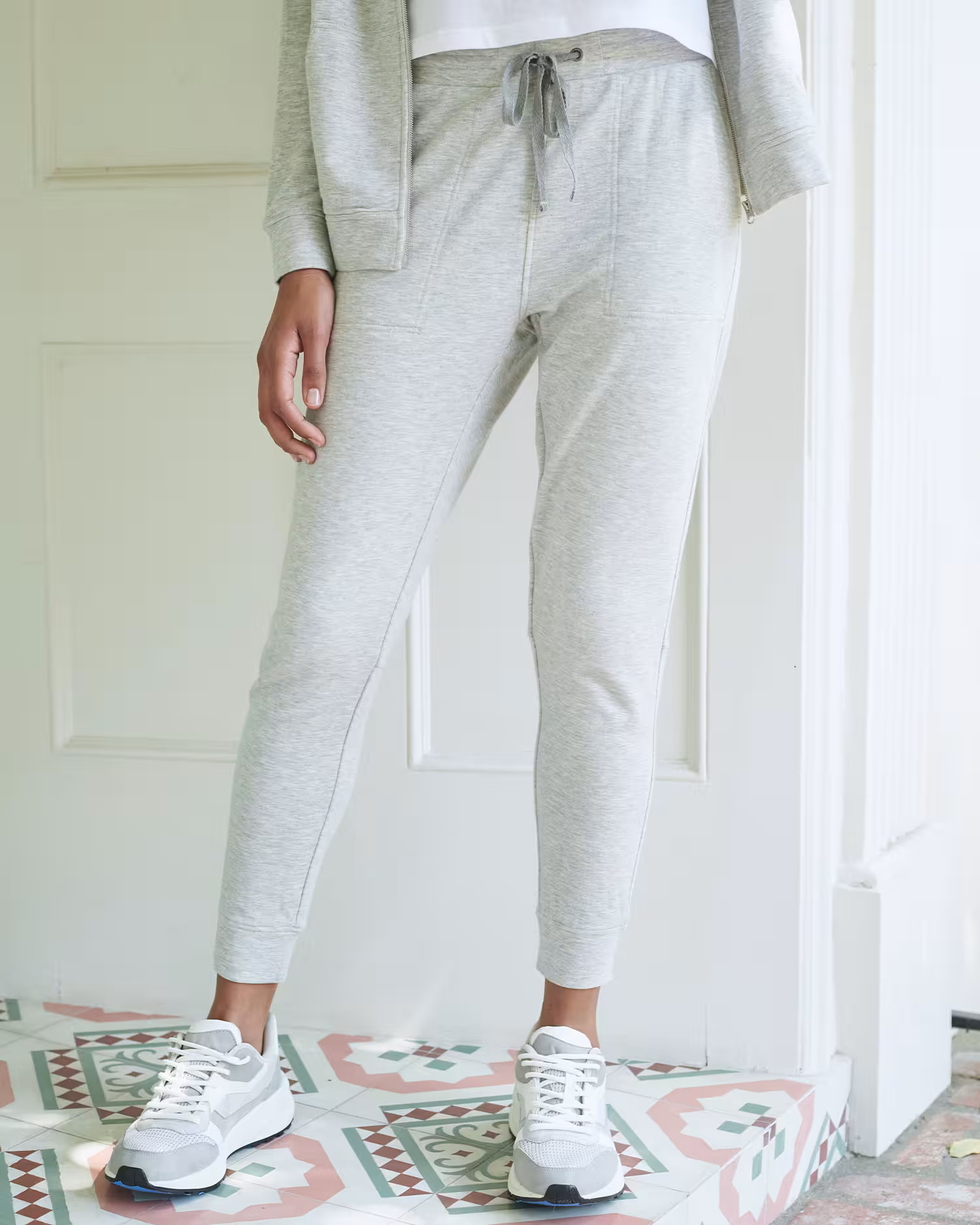 SuperSoft Fleece Joggers in Heather Grey | Quince