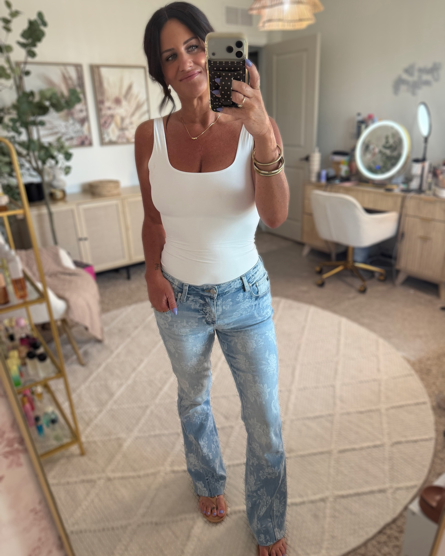 I found the cutest floral flares😍😍 Also, these are the most buttery soft tank tops (skim’s dupe)‼️

#LTKootd #LTKgrwm