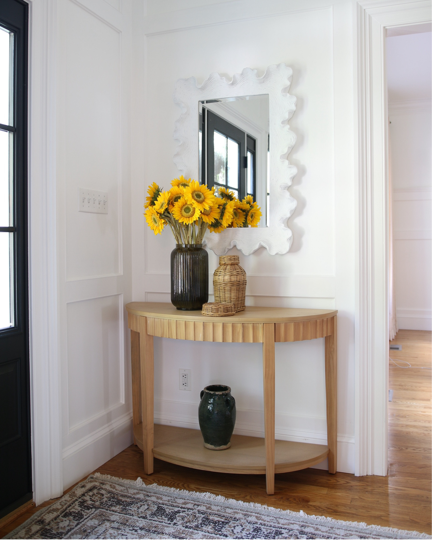 Fall decor, case, woven vase, console table, area rug, mirrorr

#LTKHome #LTKSaleAlert #LTKOver40