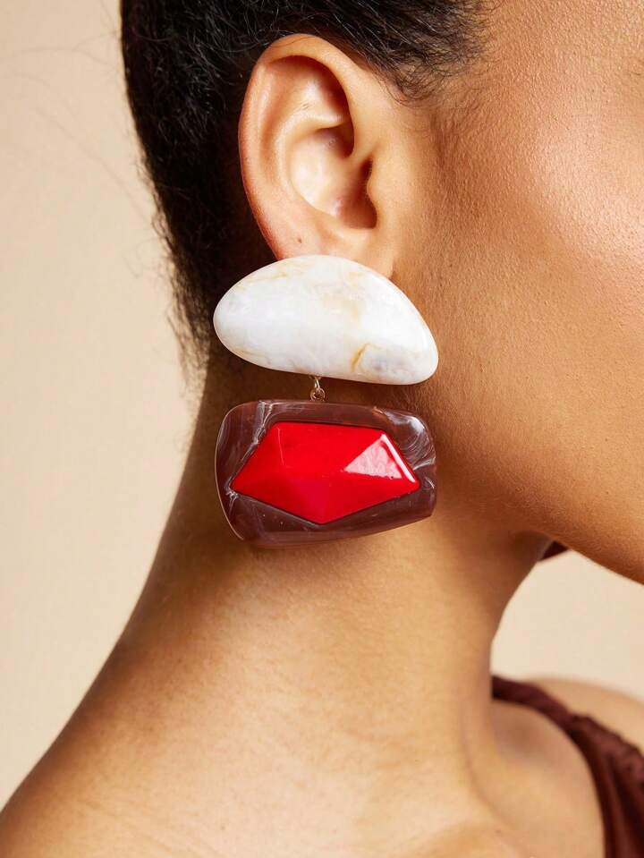 1 Pair Asymmetrical Exaggerated Vintage Style Resin Earrings | SHEIN