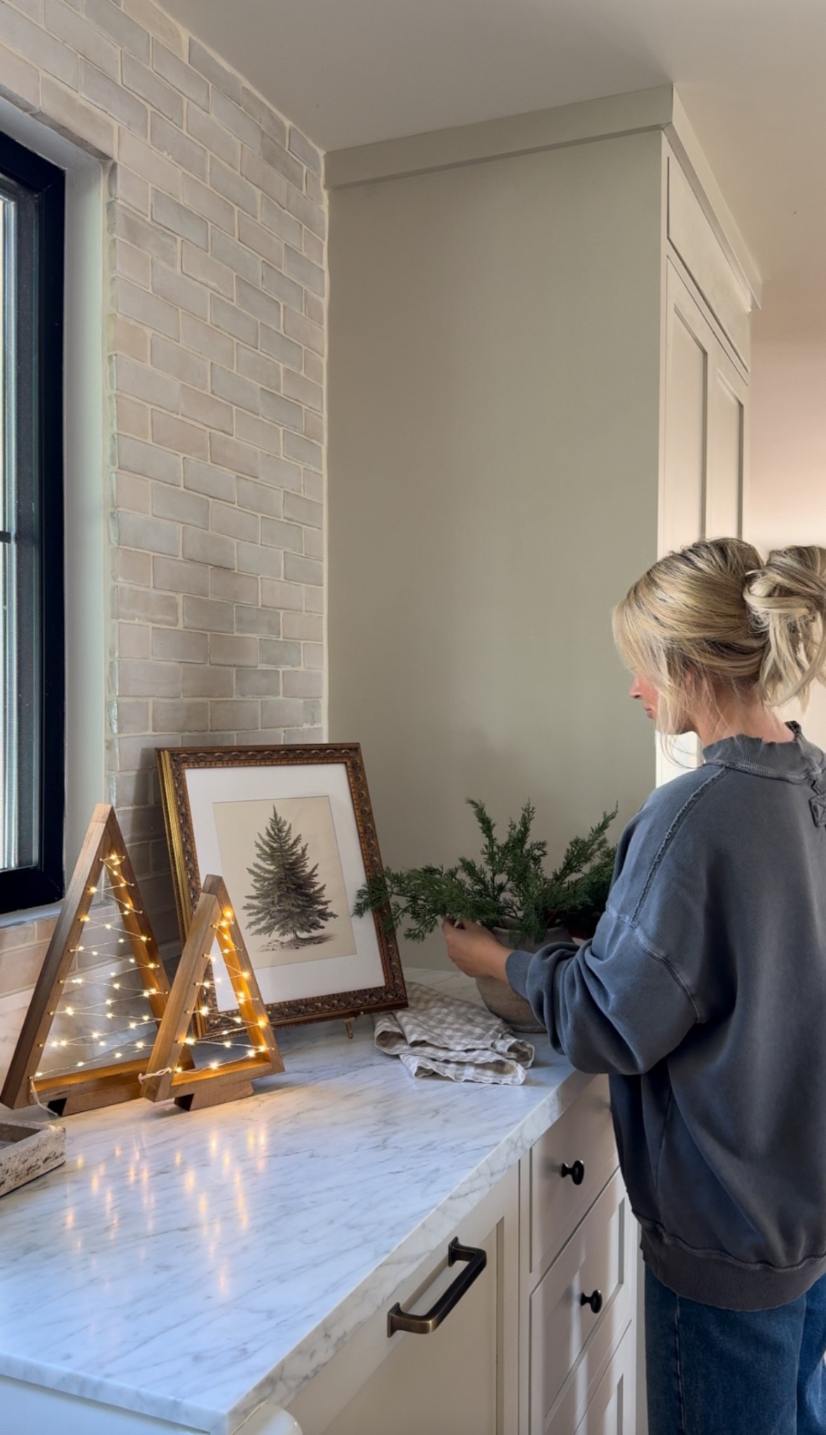 Holiday greenery and vase from Amazon!! 
SWEATER: small
JEANS: 24 (size down one)


#LTKGiftGuide #LTKHoliday #LTKHome