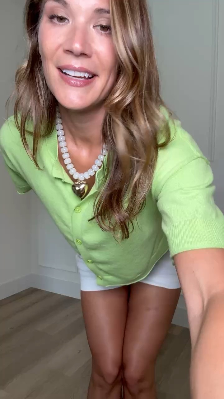 You guys know I love a short sleeve cardigan, and this green one is such a good summer layer. The bold color makes even simple denim feel more styled, while the lightweight knit keeps it comfortable for warmer days.

Tall girl outfits, Short sleeve cardigan, Green cardigan, Tall friendly clothing, Summer layers, Lightweight knit, Casual summer outfits, Everyday style, Colorful outfit, Denim outfit, 6 foot style, Stang and Co

#LTKootd #LTKSeasonal #LTKWorkwear
