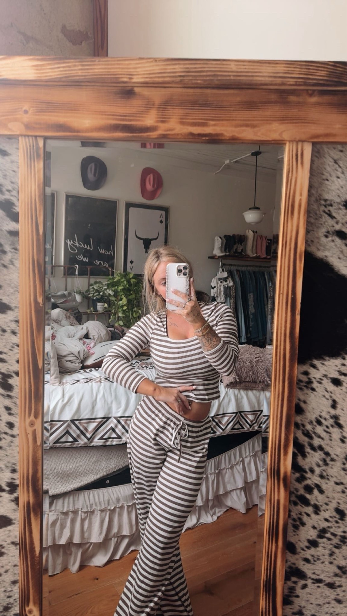 Stripped lounge set! 

#LTKStyleTip #LTKGiftGuide #LTKFindsUnder100