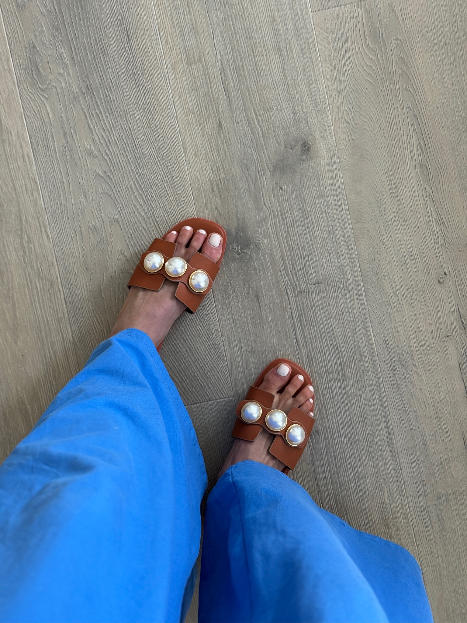 The cutest summer sandal

#LTKSeasonal #LTKootd #LTKgrwm