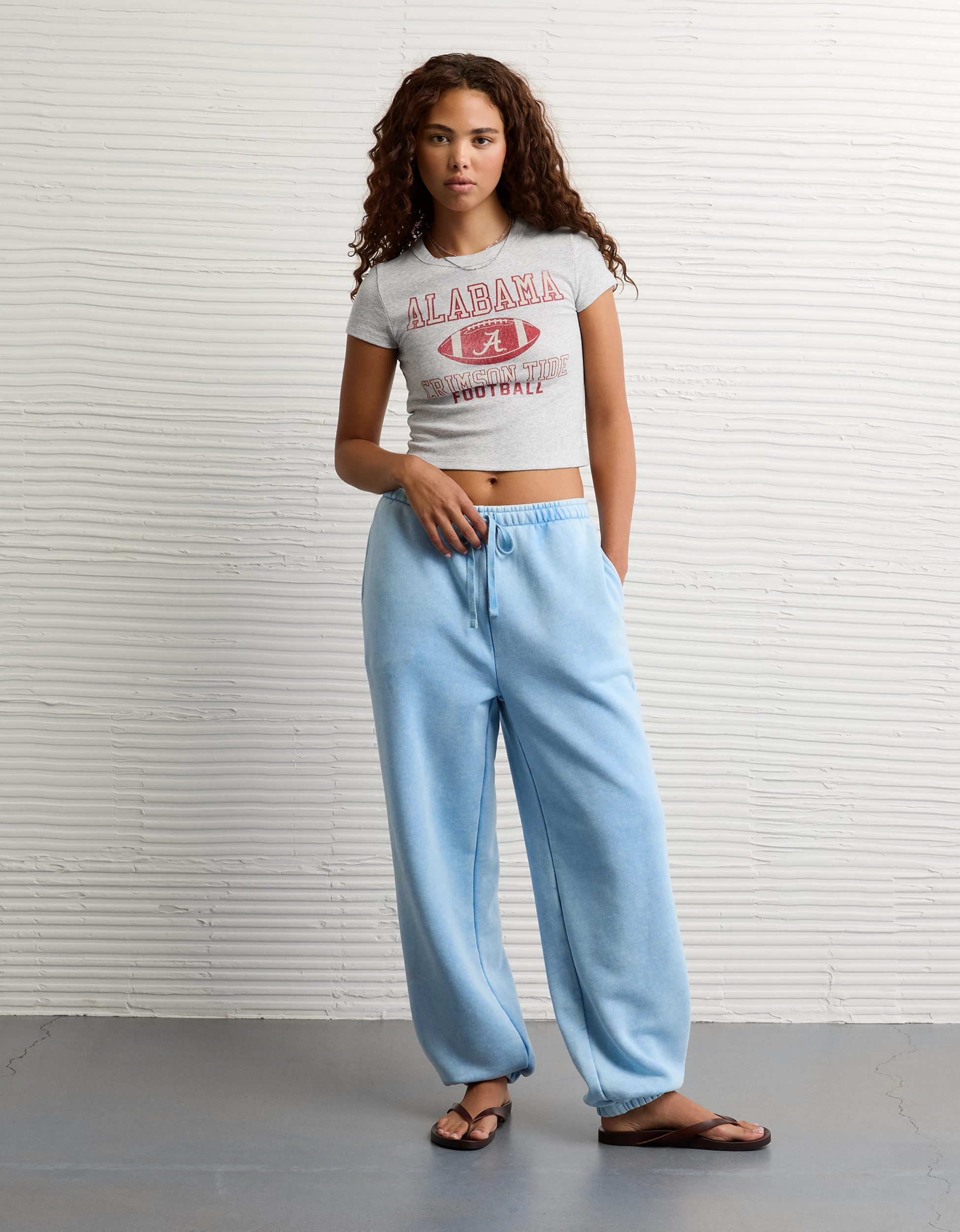 Online Exclusive AE Alabama Crimson Tide Graphic Cropped Baby Tee | American Eagle Outfitters (US & CA)