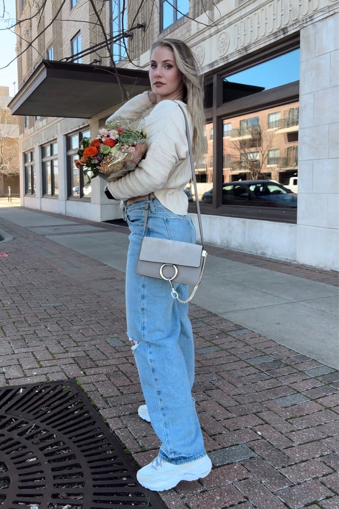 I can buy myself flowers 💐 #streetstyle #baggyjeans 

#LTKfindsunder50 #LTKstyletip