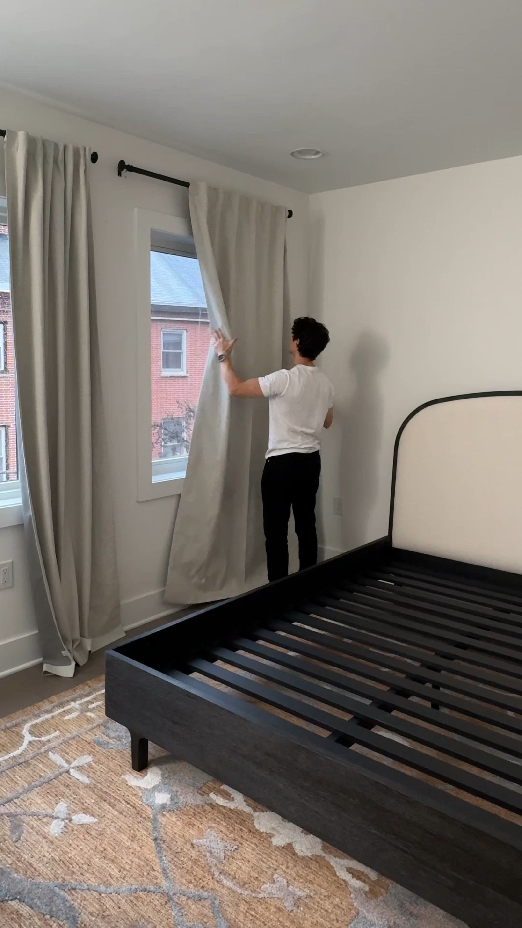 Setting up the guest room and my office space in our home! Can’t wait to have our first guest in the space! @arhaus #MyArhaus #ArhausPartner. 
-
#homedecor #decor #design #interiordesign #interior #interiorinspiration #home #cozyhome