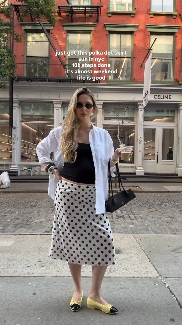 can’t complain 

.

.
.
.
#nyclife #summerfashion #outﬁtinspo #polkadotskirt outfit check in soho nyc #nycfashionblogger #minimalstyle aritzia haul #nycstreetstyle what I am wearing today #stylethebump sezane max shirt #summeroutfitideas summer in New York #londonfashionblogger #londonstreetstyle #uk

#LTKsummer #LTKstyletip