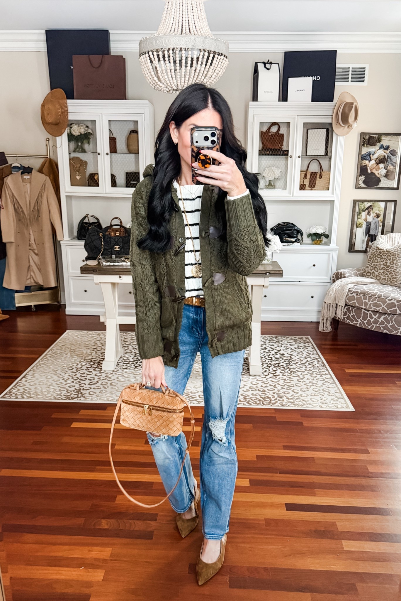 This sweater is fleece lined and looks like Anthro!

#LTKGiftGuide #LTKootd #LTKFindsUnder50