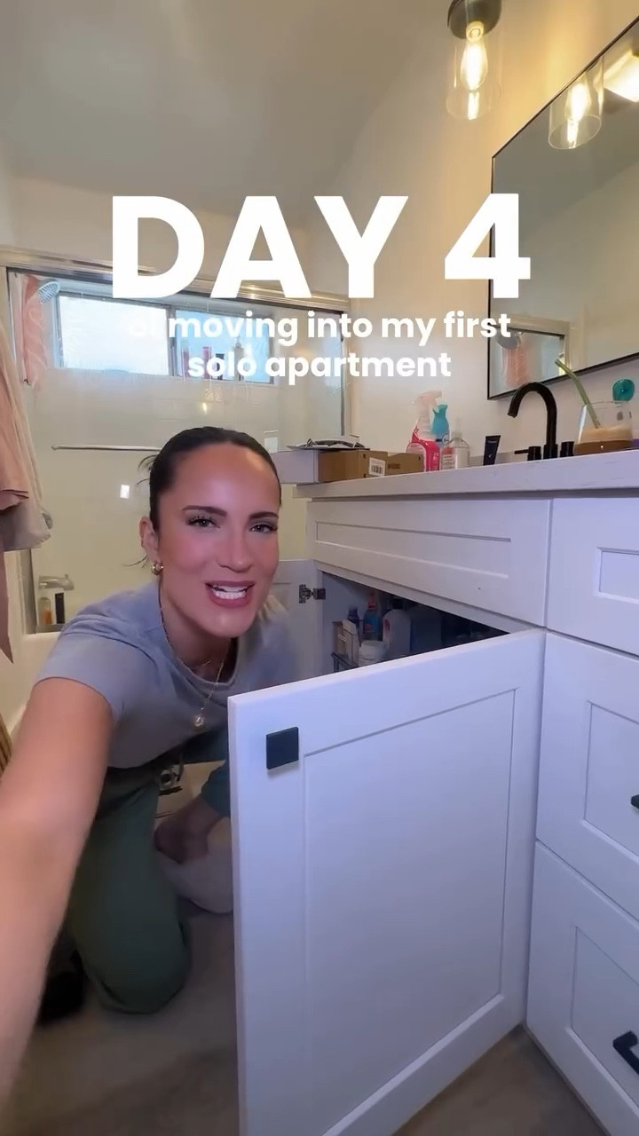 Welcome to DAY 4, aka live footage of me realizing I’m in way over my head 🫠

With so many tasks on the *moving into my new apartment* to-do list, I figured creating an order of operations would be smart. And good thing I’m a systems genius!! 

First up… THE BATHROOM 🧼

See you tomorrow! 

#minivlog movingvlog #sololiving #livingalone #emptyapartment #startingover #newapartment
