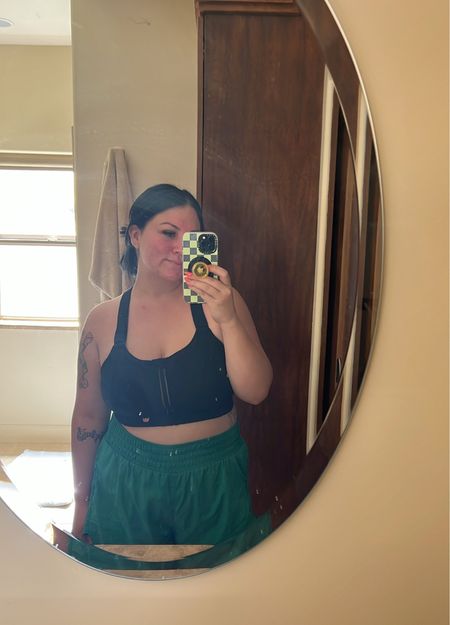 Size 4luxe in the bra
Size xxl in the shorts 

#LTKfit #LTKhome #LTKcurves