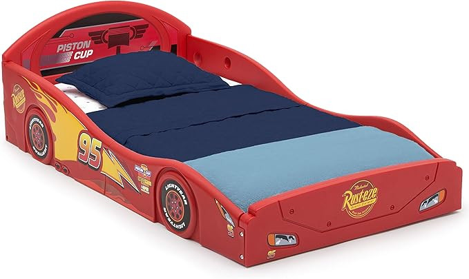 Disney/Pixar Cars Lightning McQueen Plastic Sleep and Play Toddler Bed | Amazon (US)