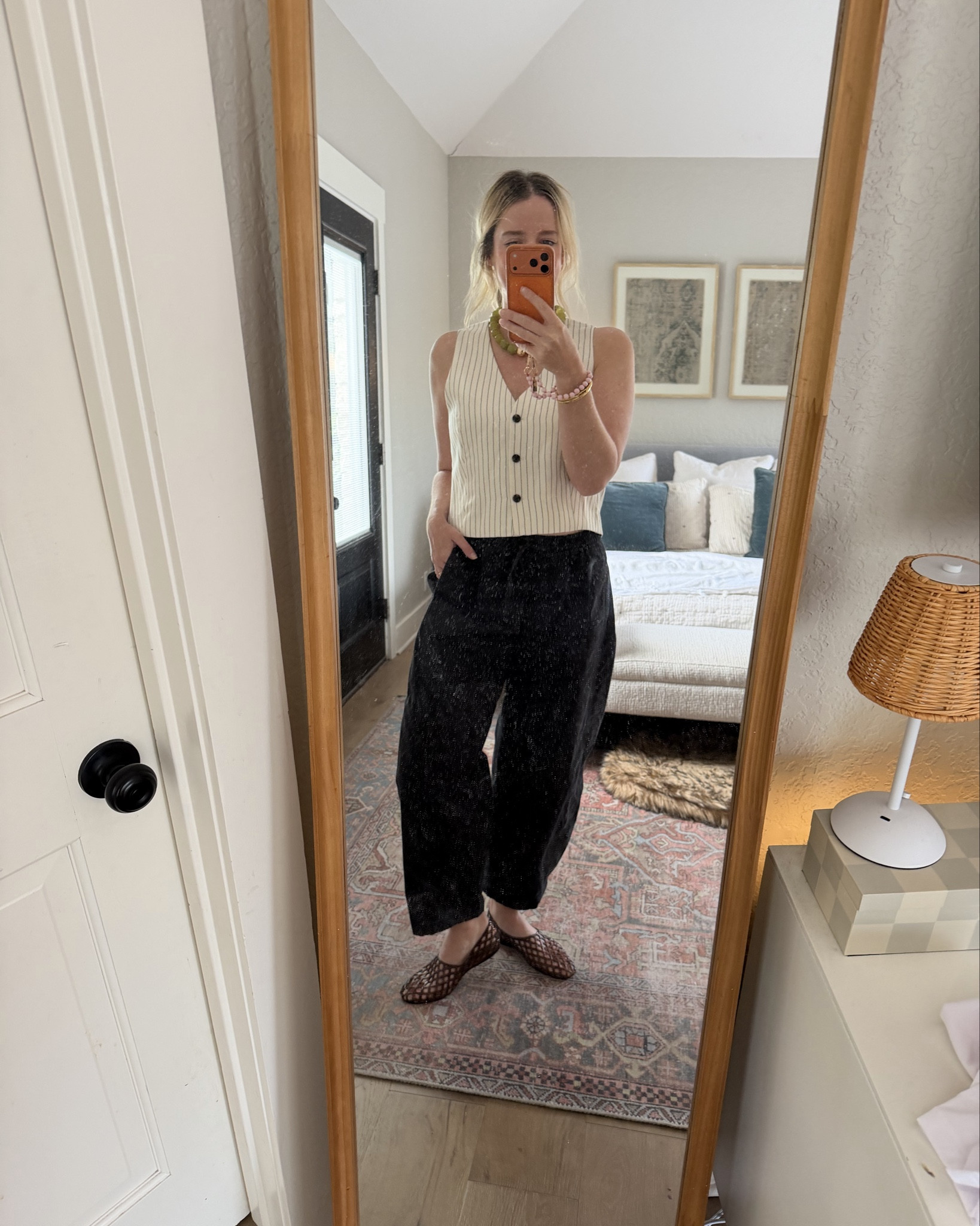 My ootd! My pants that I can’t quit. Olive snapped a photo of my whole style 🙃

#LTKmomlife #LTKootd