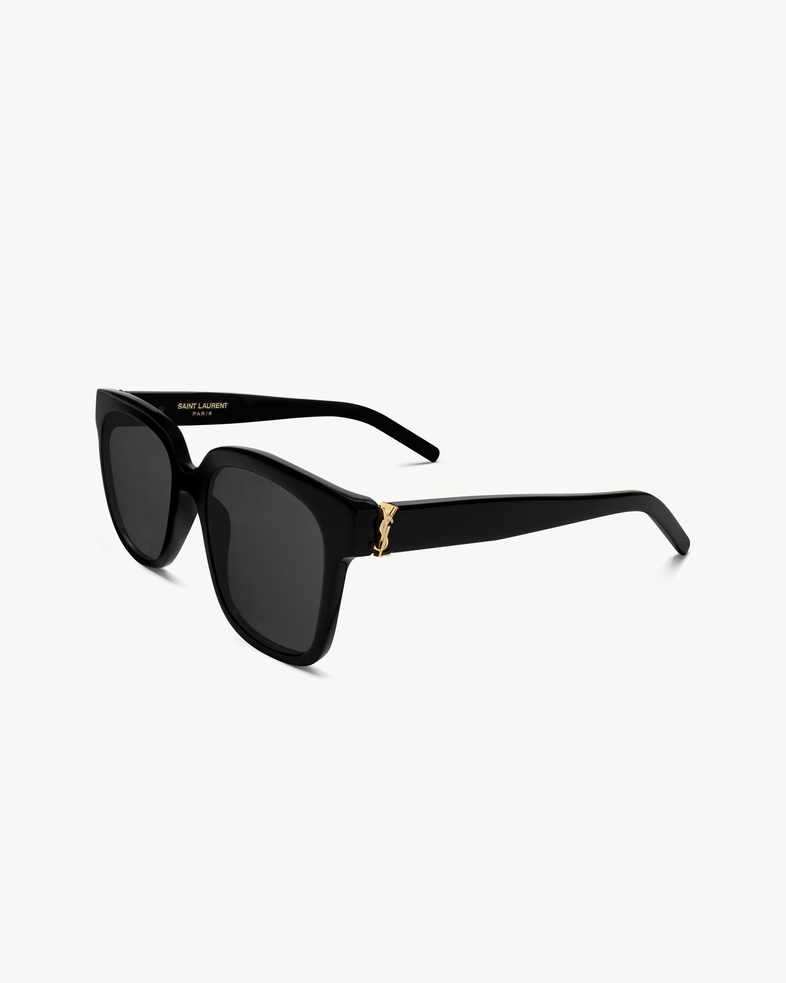 Sunglasses with thick frames featuring nylon lenses and acetate temples. | Saint Laurent Inc. (Global)