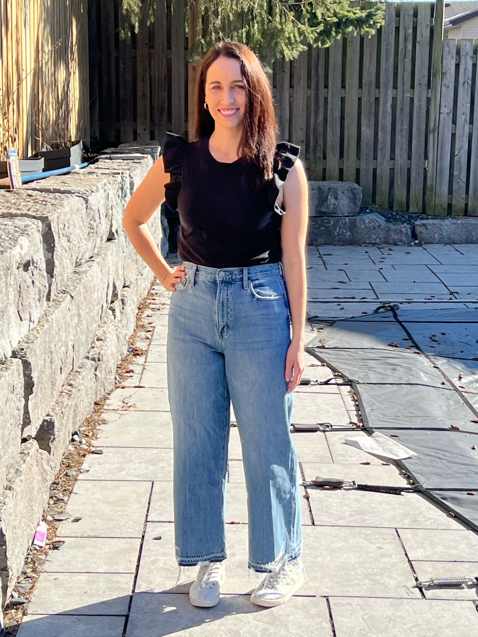 The perfect spring and summer tank 🖤 I am wearing size S in the tank and size 28 in the jeans 👖

#LTKMostLoved #LTKSeasonal 

#LTKstyletip #LTKcanada #LTKsummer