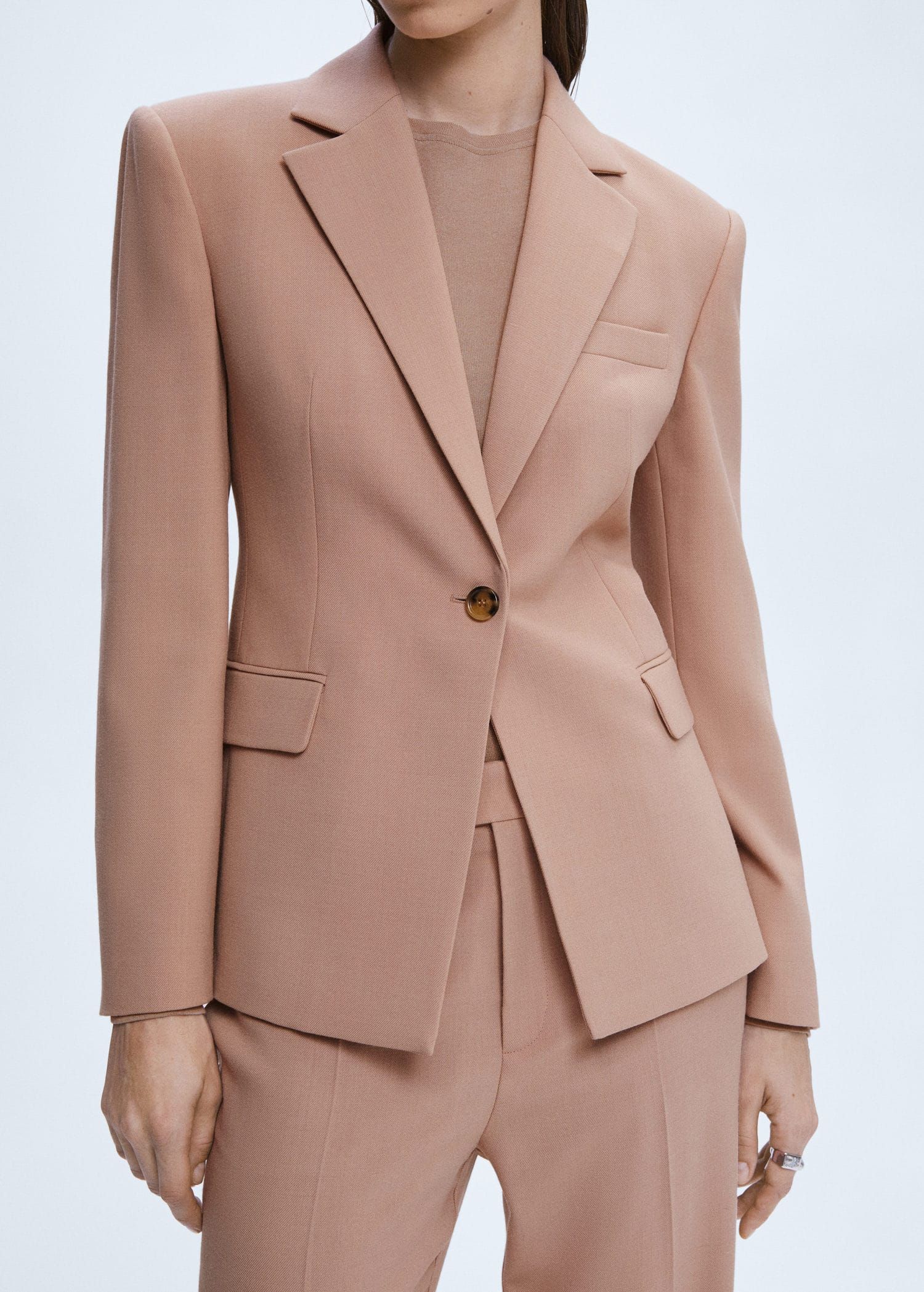Suit jacket seams -  Women | Mango USA | MANGO (US)