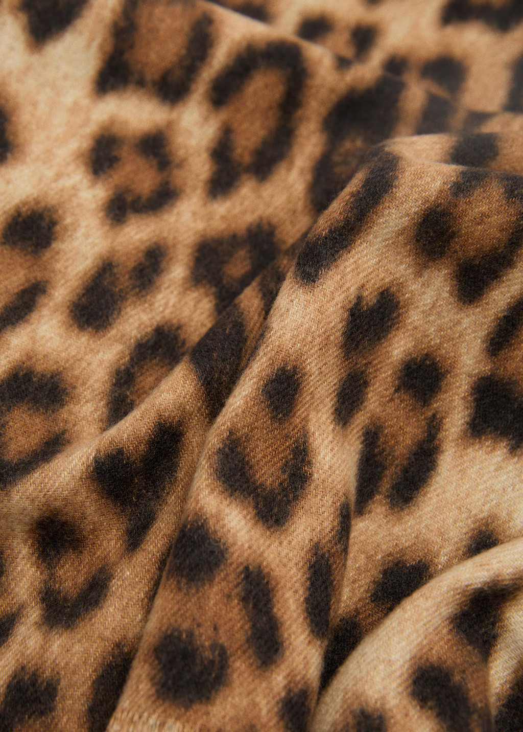 Leopard scarf - Women | MANGO USA | Mango (US/MX/AU)