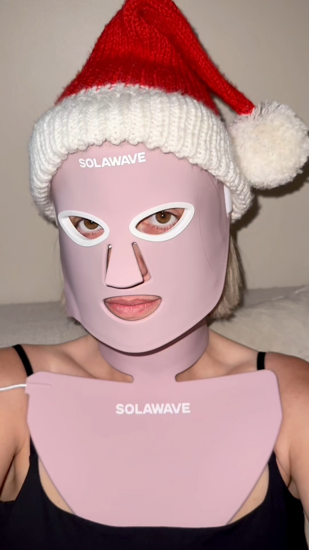 All I want for Christmas is firmer, smoother skin—beneath the surface 🚨

Right now @solawave is having their BOGO sale

🔗 in bio or use code : Robinvela 

#solawavepartner #redlighttherapy #noneedles #collagen #aginggracefully 

#LTKBeauty #LTKHoliday #LTKselfcare
