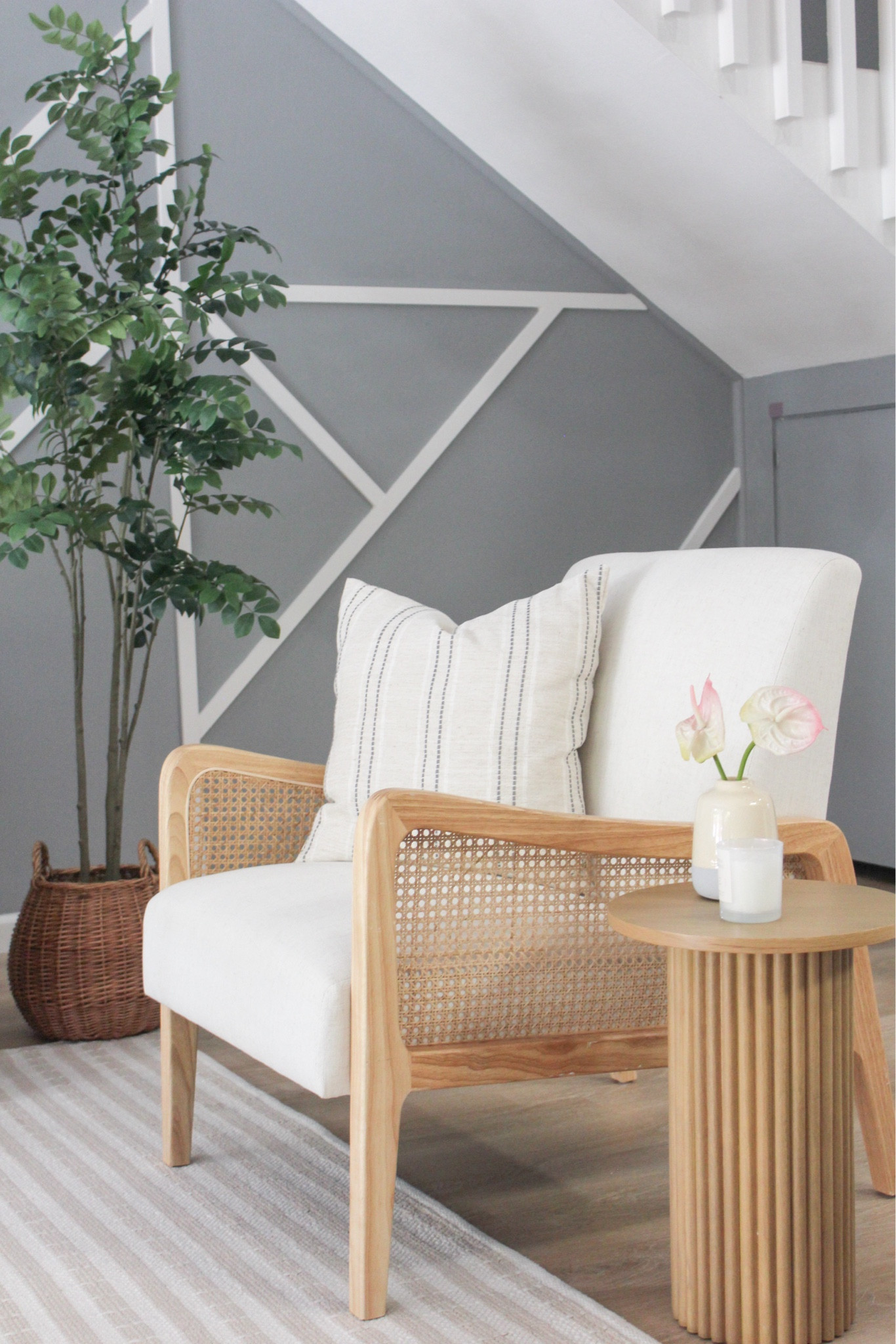 A moment for this cute sitting area 🩵

#LTKHome