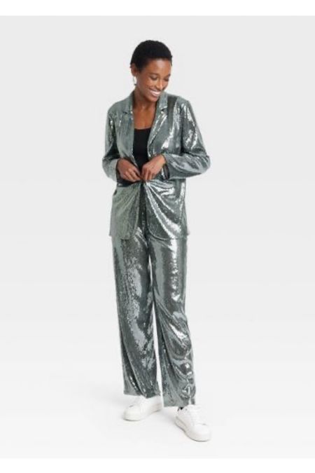 Sparkly holiday outfit from Target under $100! #sequins 

#LTKHoliday #LTKfindsunder100 #LTKSeasonal