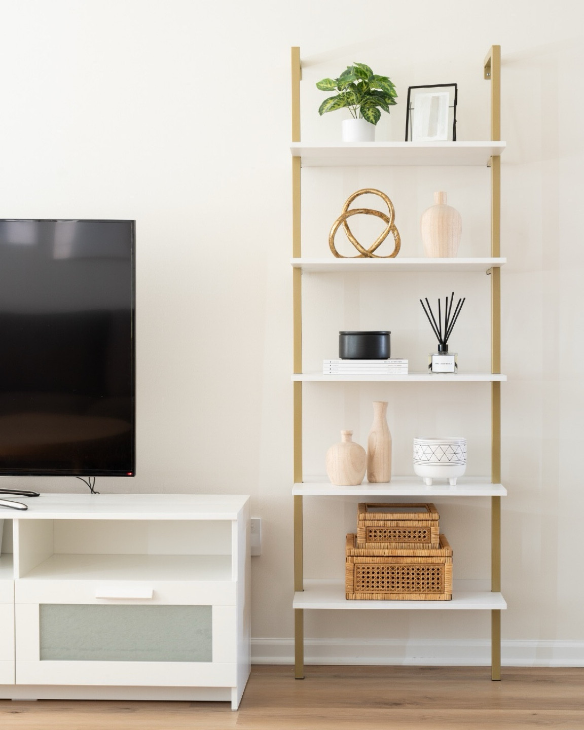 Minimalist shelf decor finds from @wayfair! #wayfair #wayfairpartner

#LTKHome