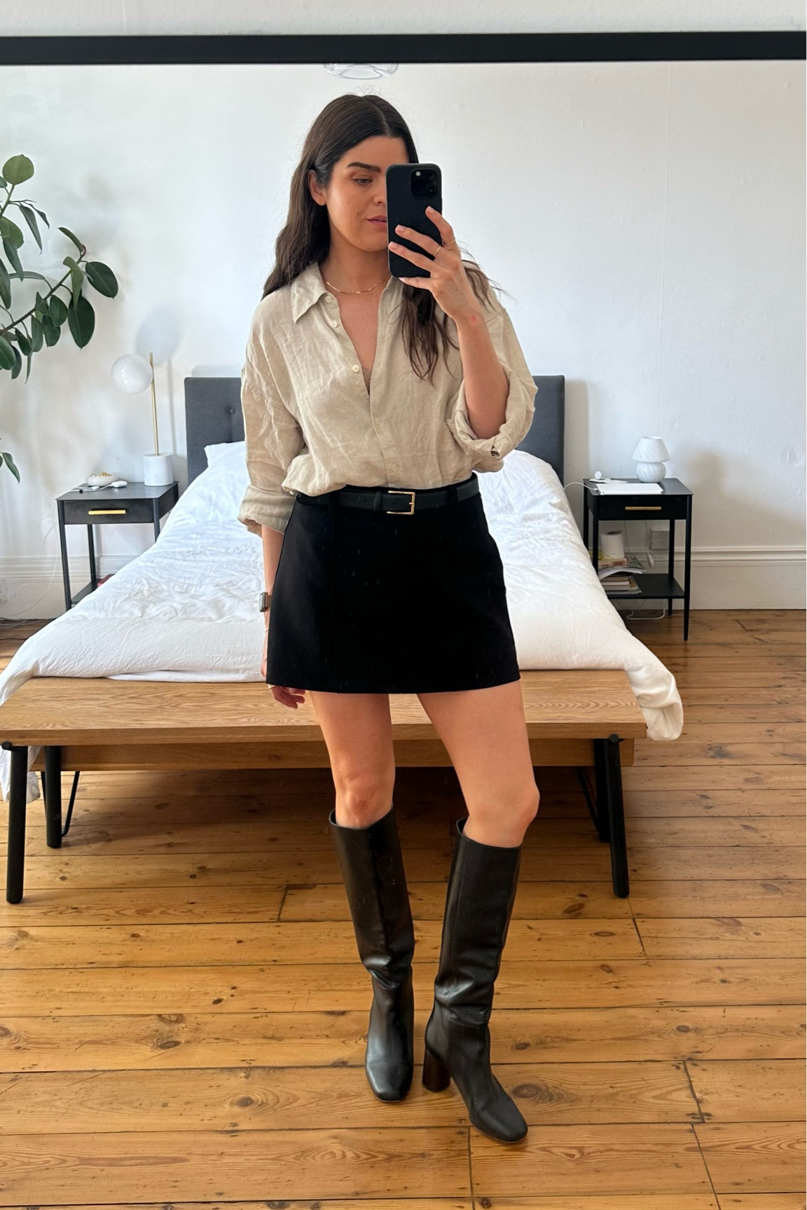 The best black skirt I’ve found, perfect mini for autumn 🍁

#LTKFind #LTKSeasonal #LTKstyletip