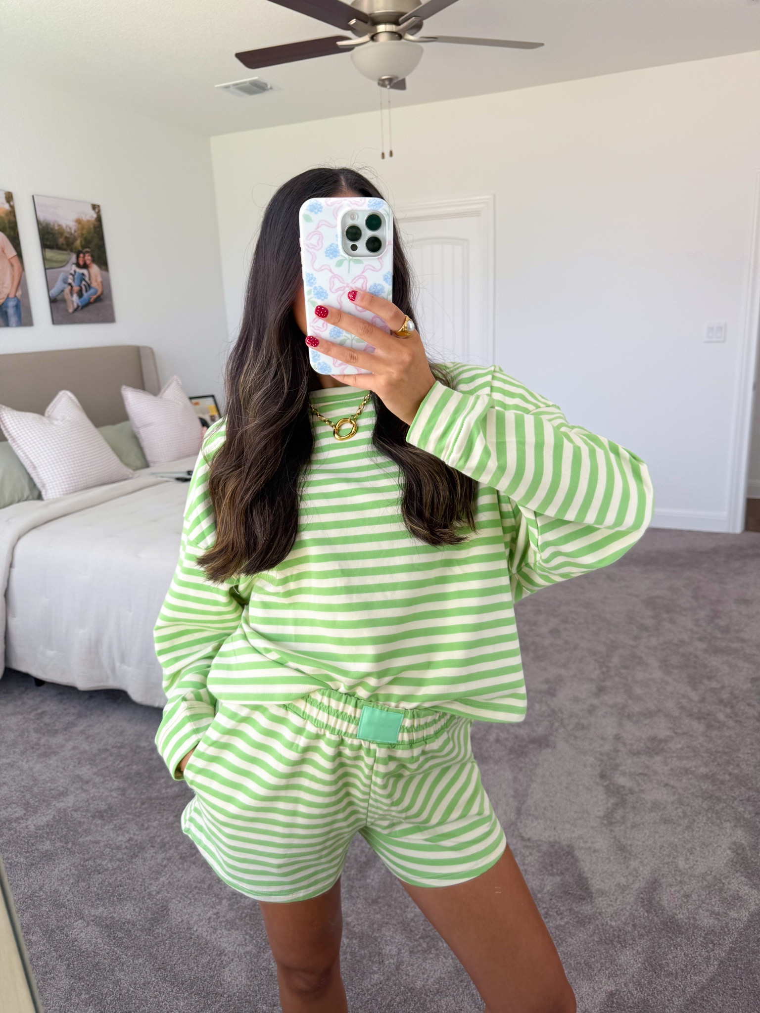 Set from @shopheylovely on insta 💚 
Wearing a size small 