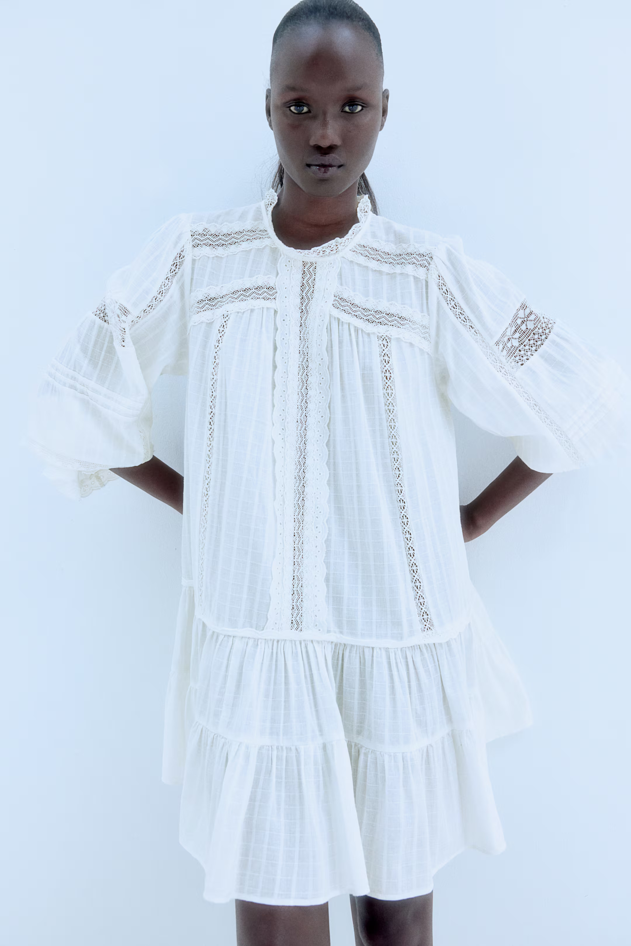 Lace-trimmed cotton dress | H&M (UK, MY, IN, SG, PH, TW, HK)