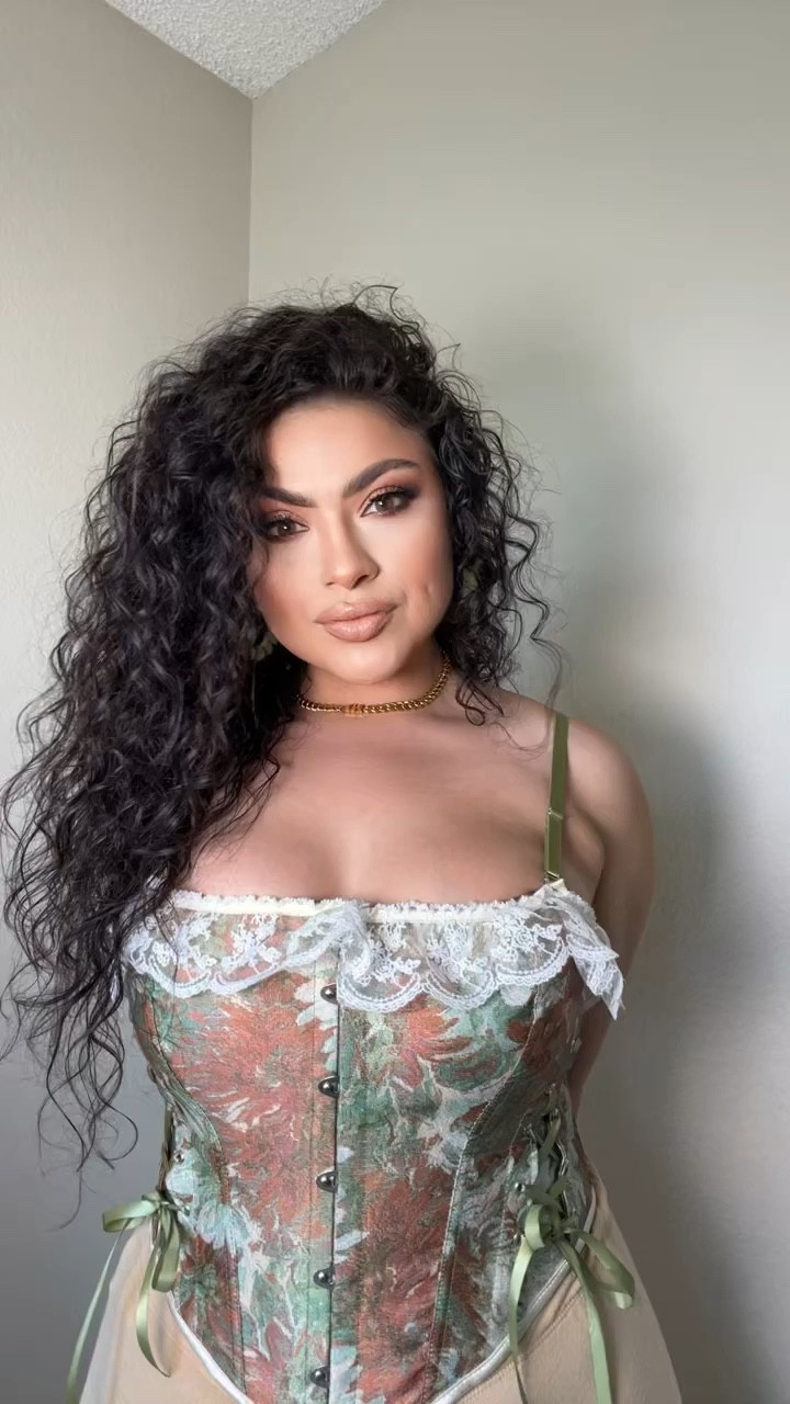 Floral corset top 

#LTKSeasonal #LTKunder50