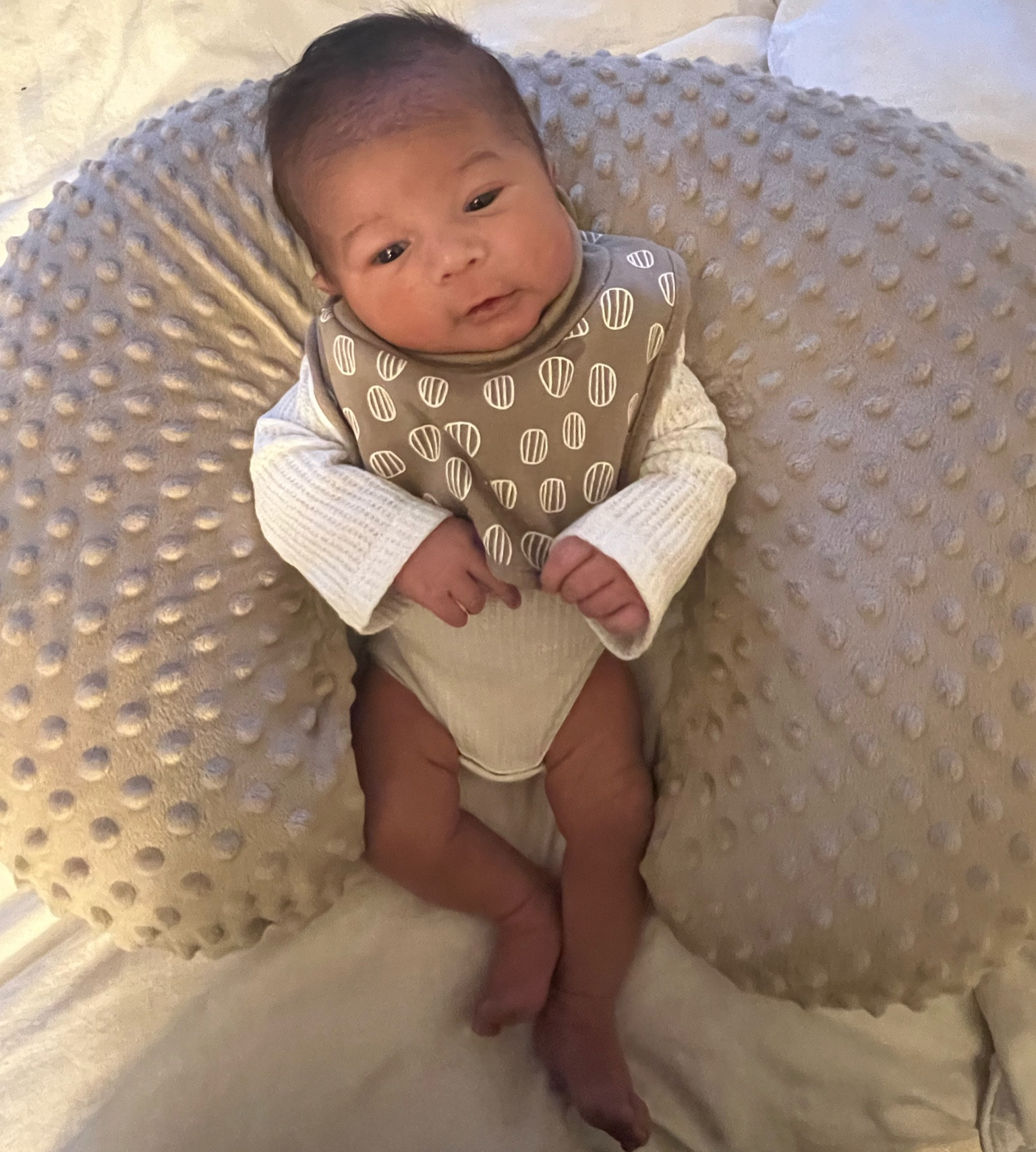 Another cutie boy outfit ft Rowan 🙌 these bibs keep his neck rolls clean. 😅

#LTKbaby #LTKbump #LTKfamily
