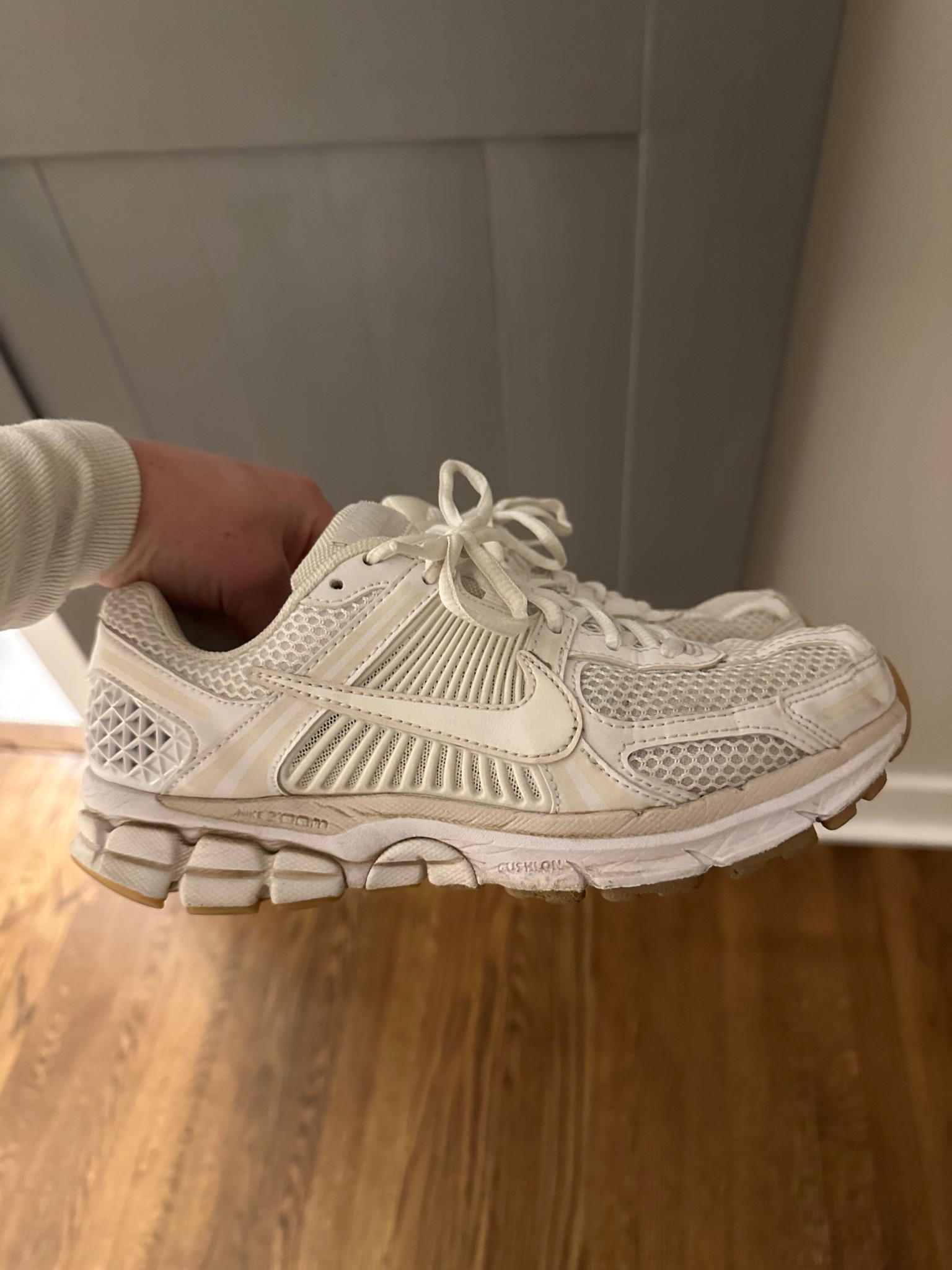 Literally reaching for these everyday for work and leisure. So comfortable and love the style. 

#LTKmomlife