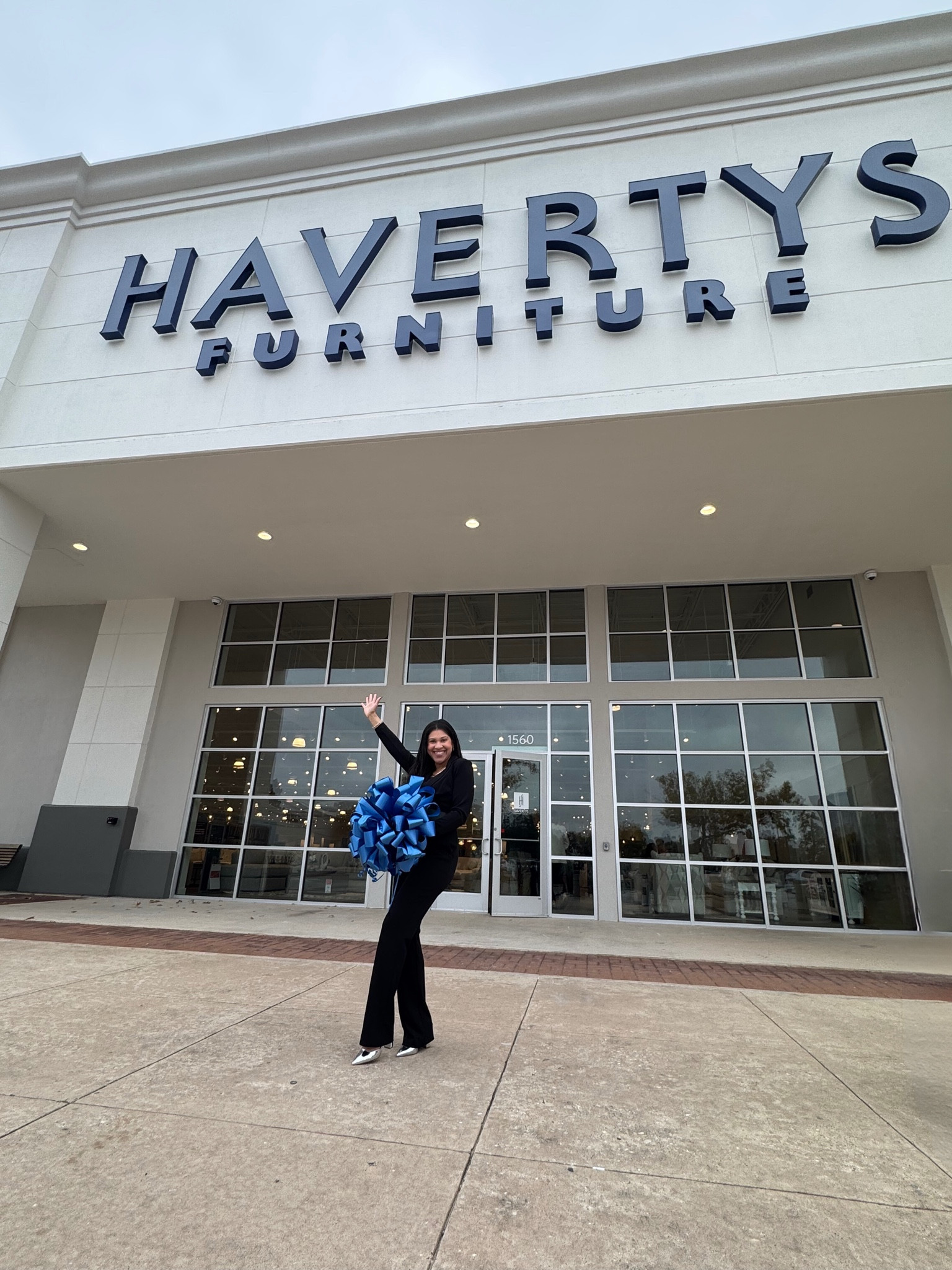 Power jumpsuit for my grand store opening today! 

#LTKWorkwear #LTKStyleTip #LTKFindsUnder100