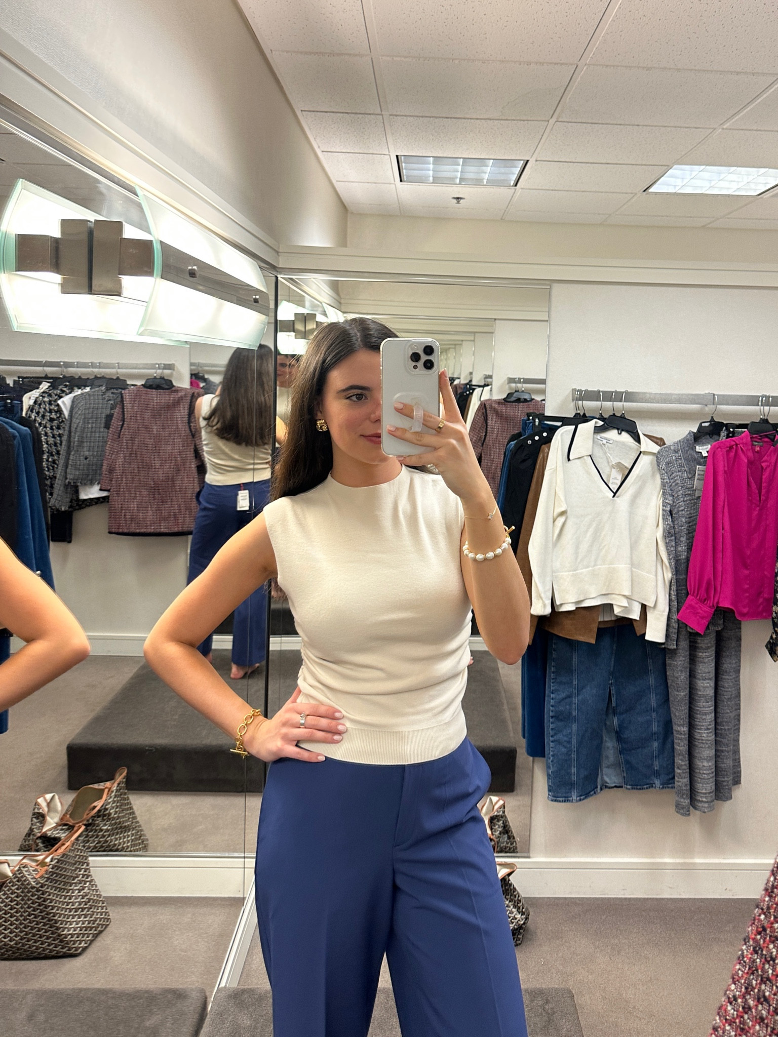 Love this ruched cap sleeve sweater! Great transitional piece, also perfect for going out!