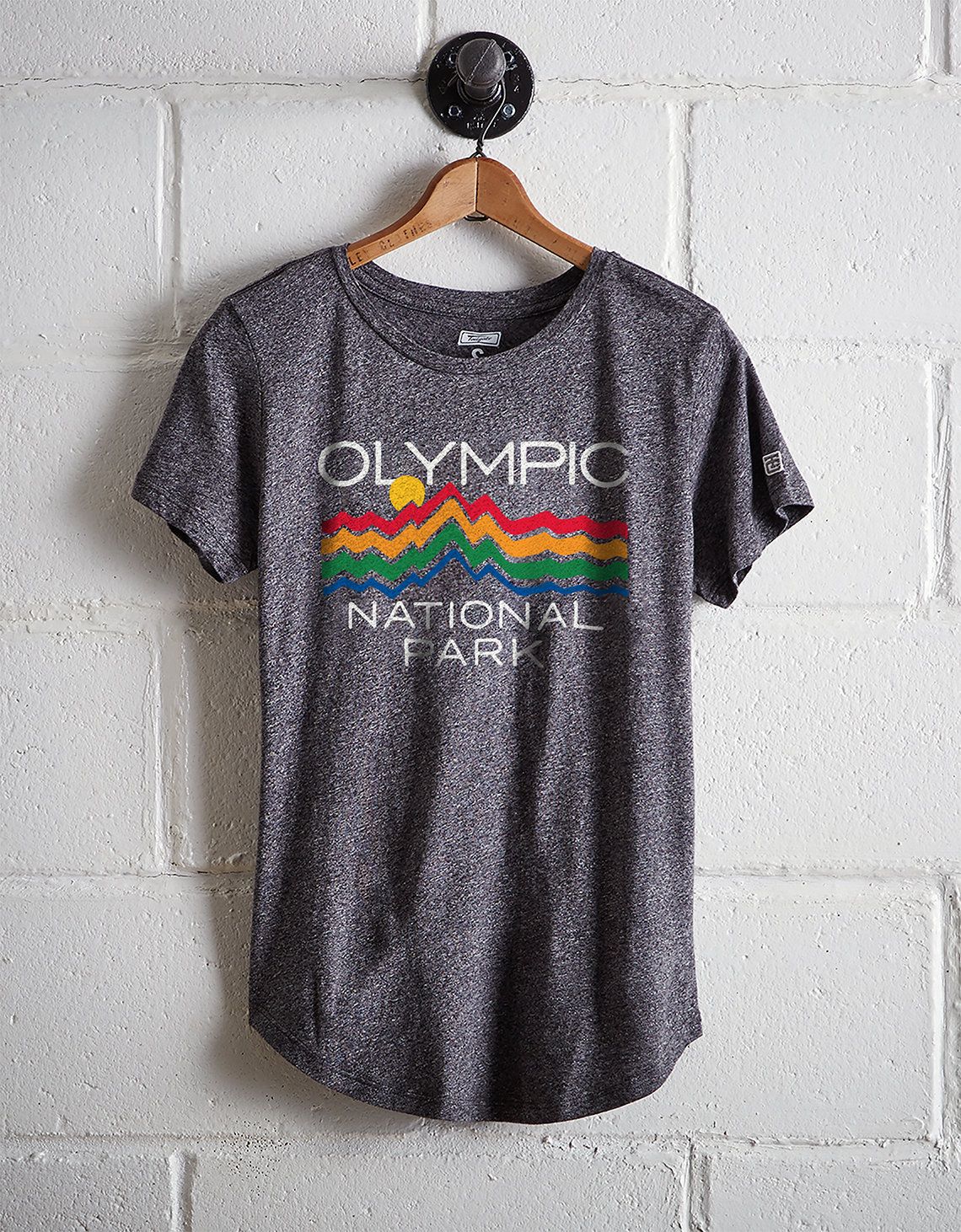 Tailgate Women's Olympic National Park T-Shirt, Salt And Pepper | American Eagle Outfitters (US & CA)