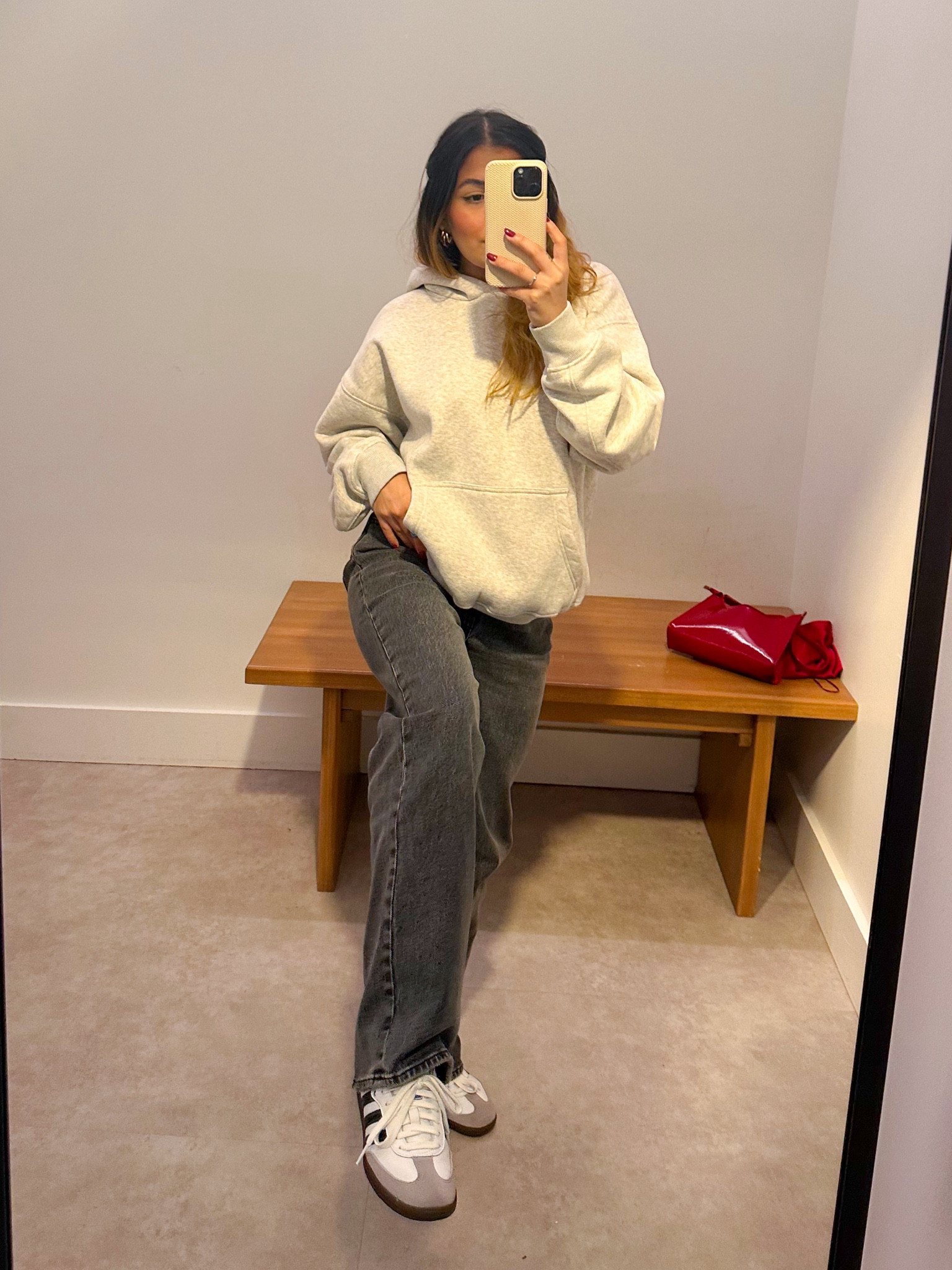 How I style my Abercrombie jeans 🤍

#LTKfindsunder100 #LTKsalealert #LTKGiftGuide