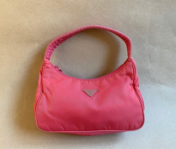 ICONIC Vintage 2000er Jahre Prada Tessuto Mini Hobo Tasche in heißen rosa guten Zustand | Etsy (DACH)