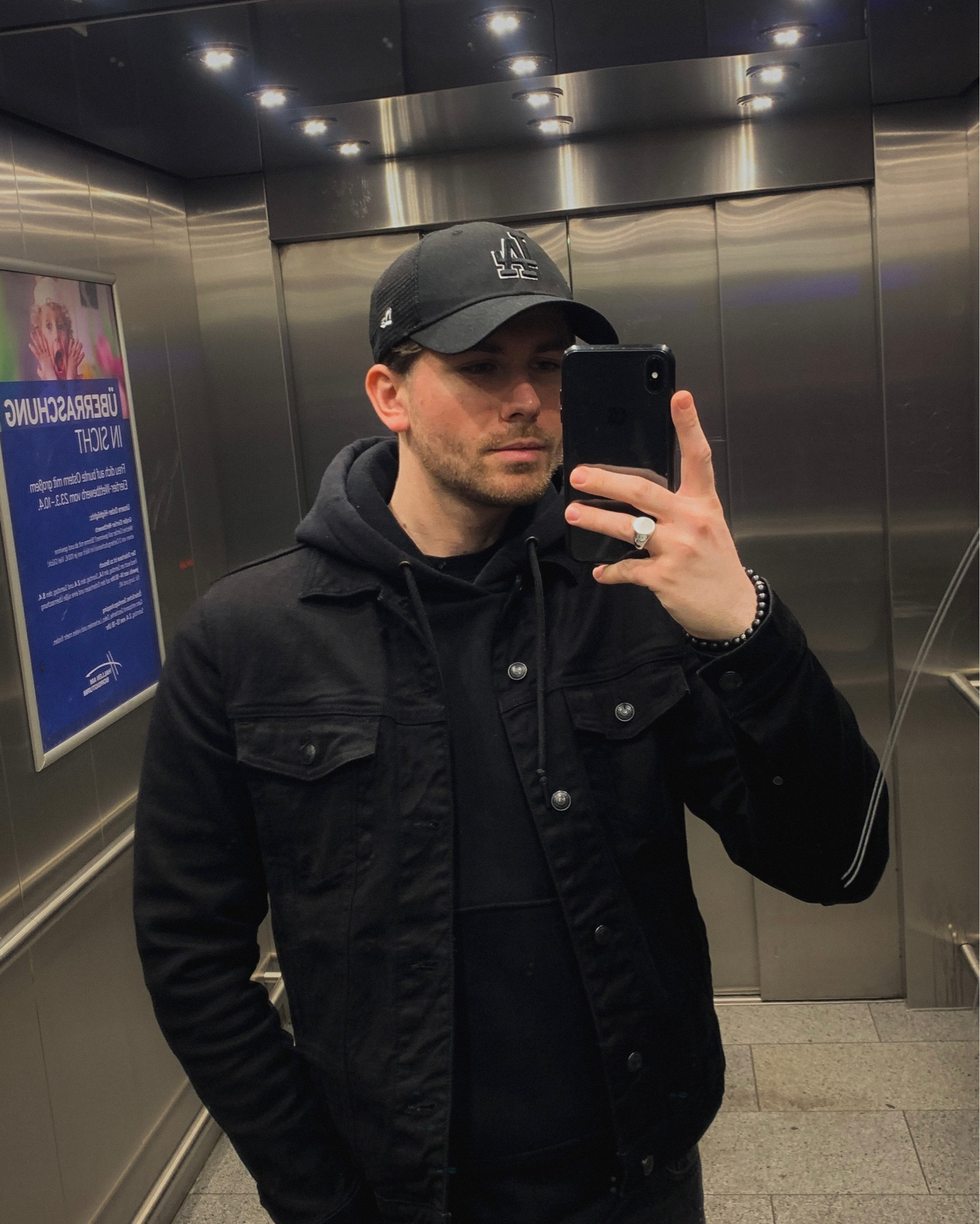 All black outfit with jeans jacket 🖤
When outfits are simple, accessories like rings and bracelets are even more important.

#LTKeurope #LTKmens #LTKstyletip