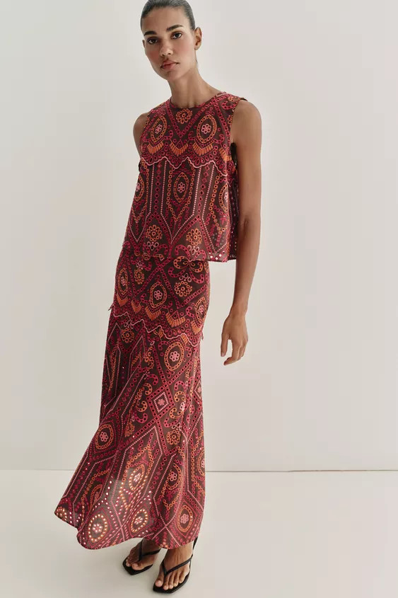 EMBROIDERED EYELET MIDI SKIRT | Zara US